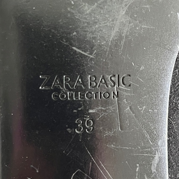 Zara (39) mules, black vegan suede with gold buckles, NWOT. - Picture 6 of 13